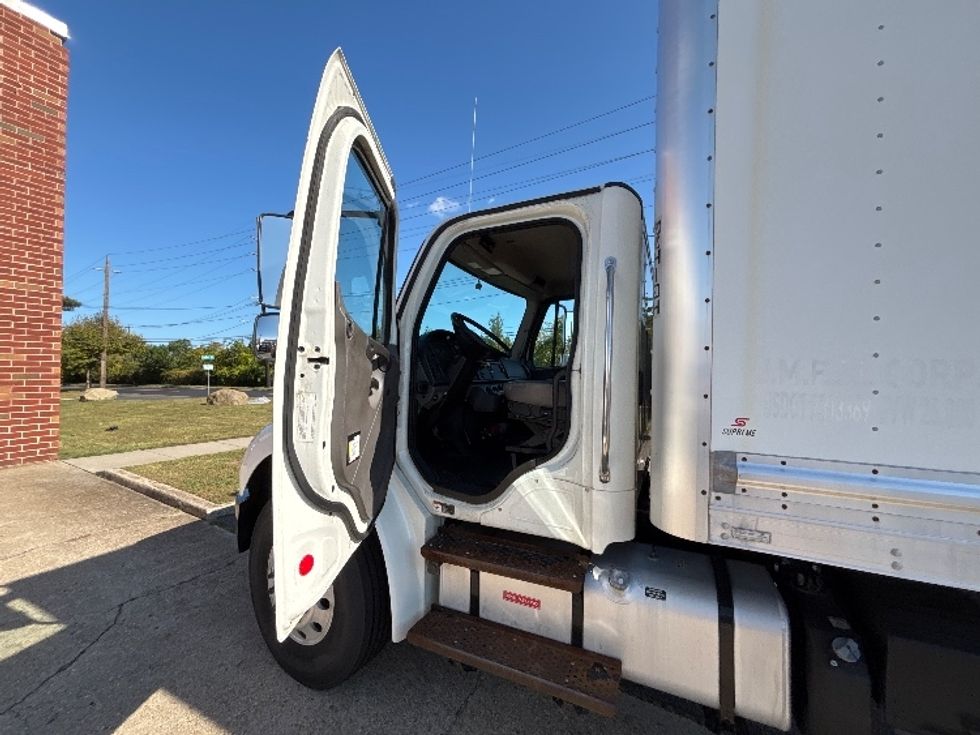 Medium Duty Box Truck-Light and Medium Duty Trucks-Freightliner-2021-M2-West Babylon-NY-164,295\n\t\tmiles-$ 57,250 - Image 16