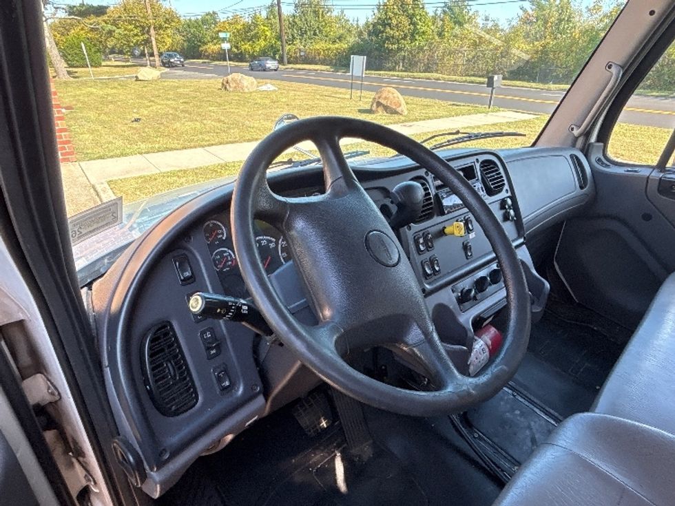Medium Duty Box Truck-Light and Medium Duty Trucks-Freightliner-2021-M2-West Babylon-NY-164,295\n\t\tmiles-$ 57,250 - Image 17