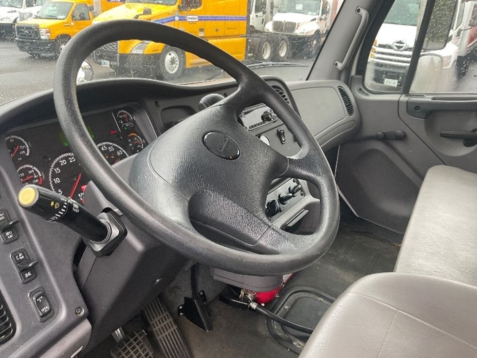 Medium Duty Box Truck-Light and Medium Duty Trucks-Freightliner-2021-M2-West Babylon-NY-71,582\n\t\tmiles-$ 65,000 - Image 17