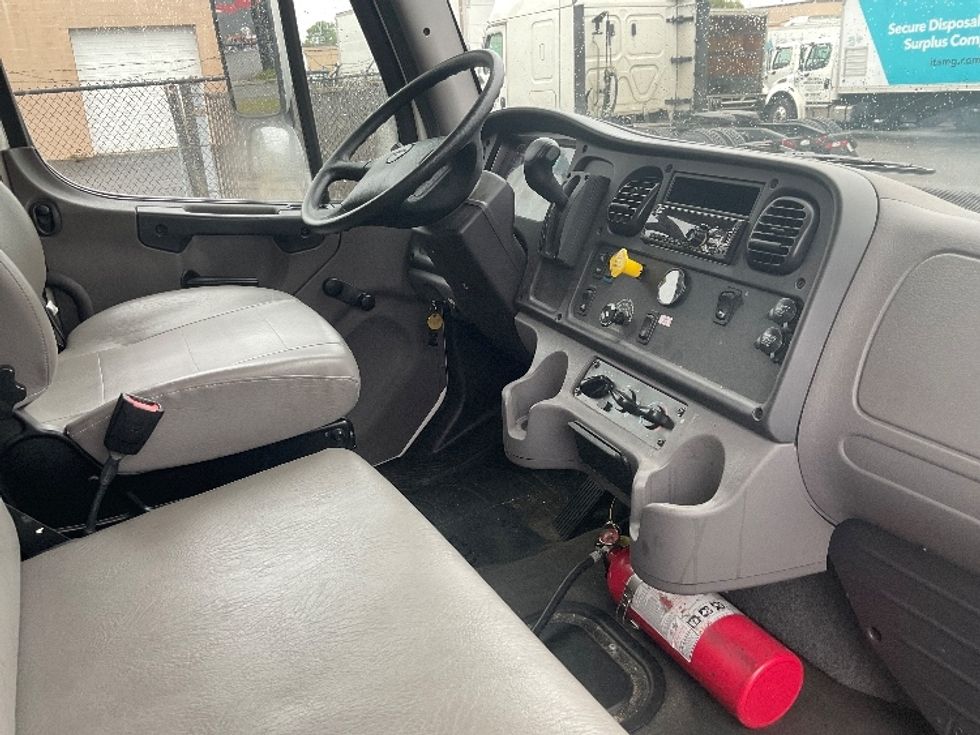Medium Duty Box Truck-Light and Medium Duty Trucks-Freightliner-2021-M2-West Babylon-NY-71,582\n\t\tmiles-$ 65,000 - Image 22