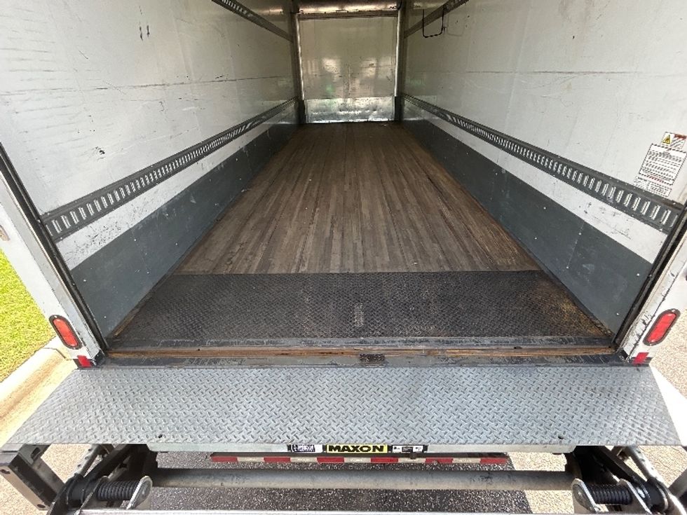Medium Duty Box Truck-Light and Medium Duty Trucks-Freightliner-2021-M2-West Columbia-SC-294,129\n\t\tmiles-$ 38,500 - Image 10
