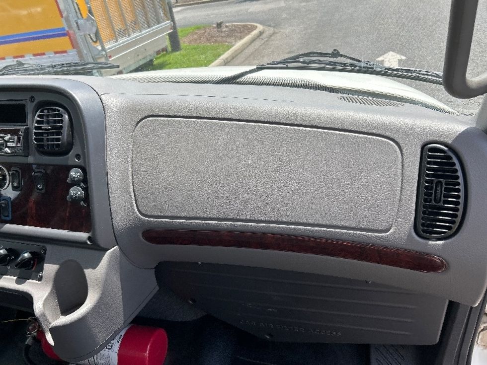 Medium Duty Box Truck-Light and Medium Duty Trucks-Freightliner-2021-M2-West Columbia-SC-294,129\n\t\tmiles-$ 38,500 - Image 21