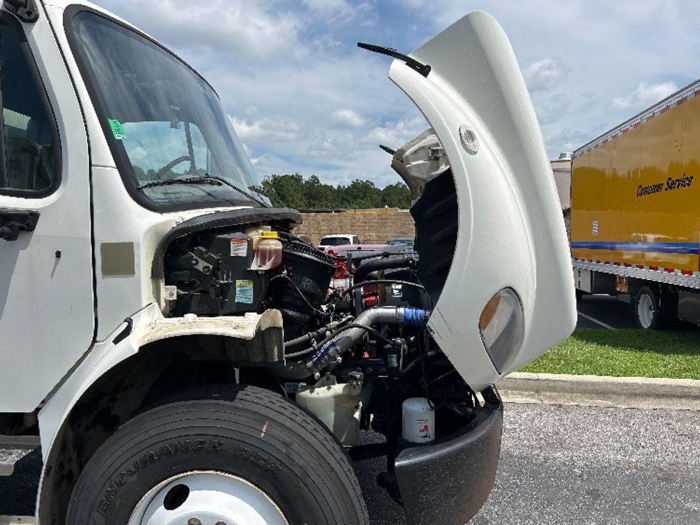 Medium Duty Box Truck-Light and Medium Duty Trucks-Freightliner-2021-M2-West Columbia-SC-294,129\n\t\tmiles-$ 38,500 - Image 23