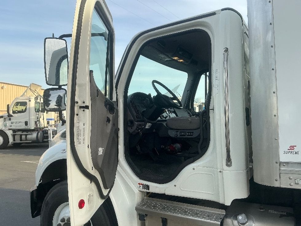 Medium Duty Box Truck-Light and Medium Duty Trucks-Freightliner-2021-M2-West Sacramento-CA-143,083\n\t\tmiles-$ 65,750 - Image 16