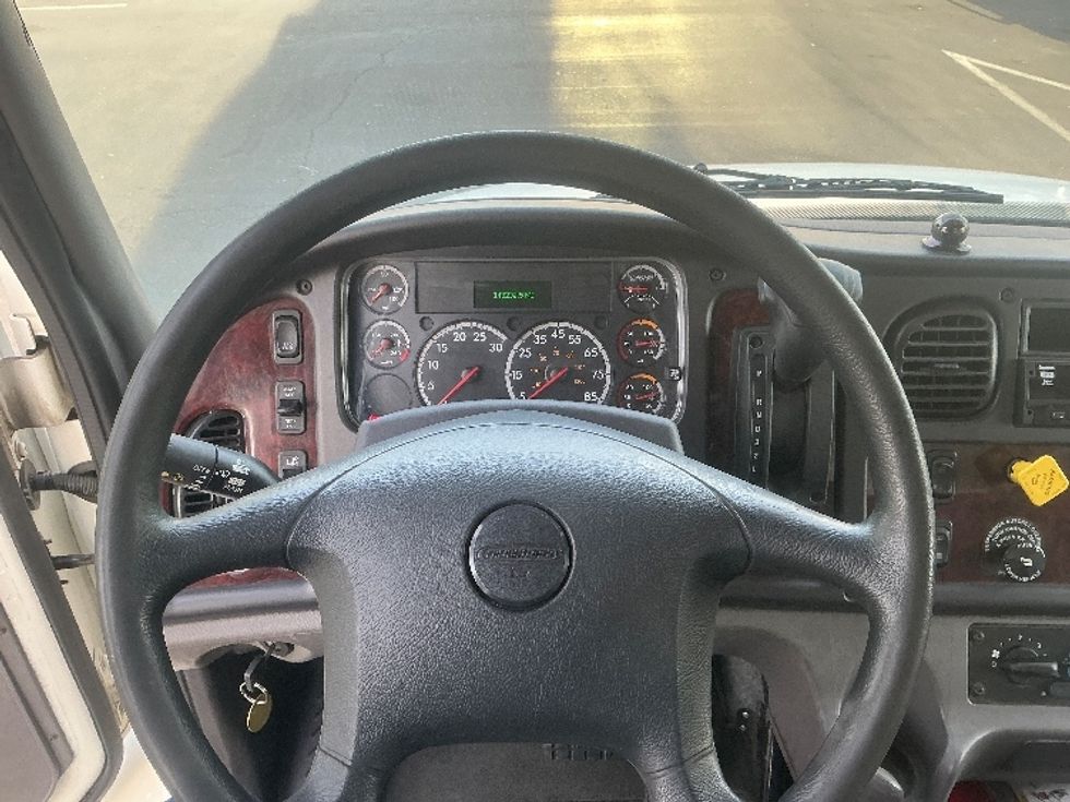 Medium Duty Box Truck-Light and Medium Duty Trucks-Freightliner-2021-M2-West Sacramento-CA-143,083\n\t\tmiles-$ 65,750 - Image 18