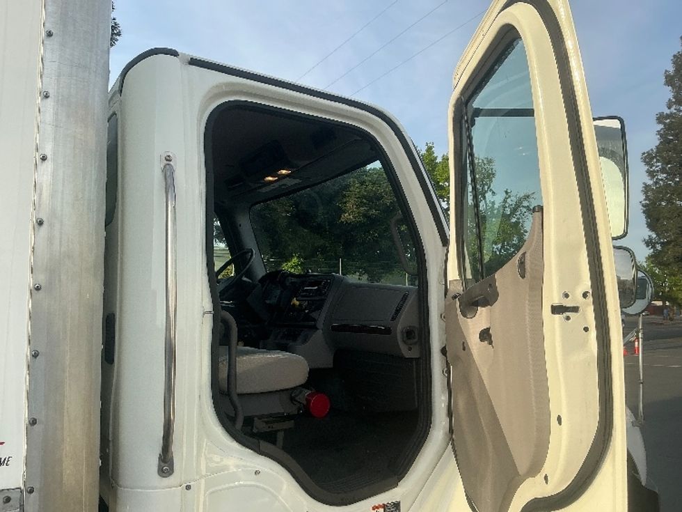 Medium Duty Box Truck-Light and Medium Duty Trucks-Freightliner-2021-M2-West Sacramento-CA-143,083\n\t\tmiles-$ 65,750 - Image 20