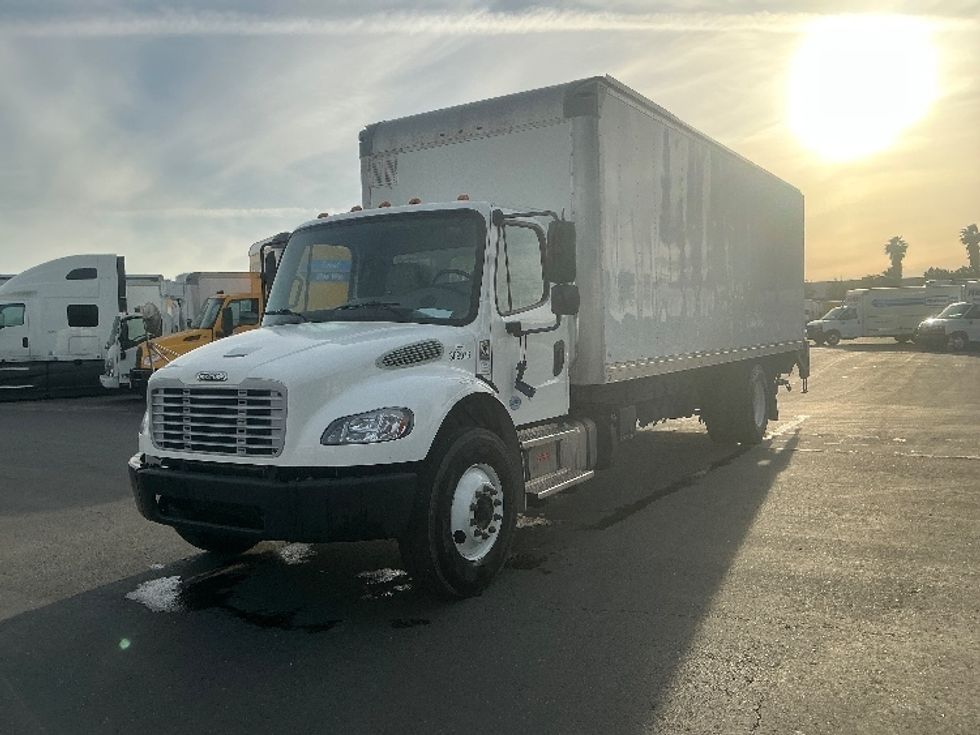 Medium Duty Box Truck-Light and Medium Duty Trucks-Freightliner-2021-M2-West Sacramento-CA-143,083\n\t\tmiles-$ 65,750 - Image 3