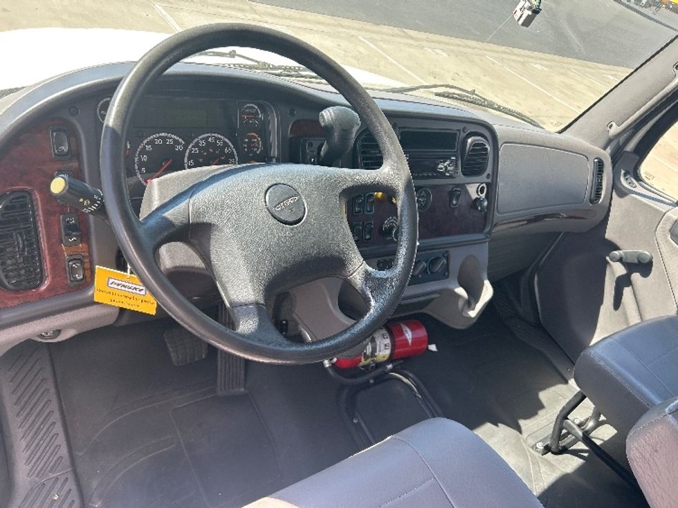 Medium Duty Box Truck-Light and Medium Duty Trucks-Freightliner-2021-M2-West Sacramento-CA-190,810\n\t\tmiles-$ 56,500 - Image 17