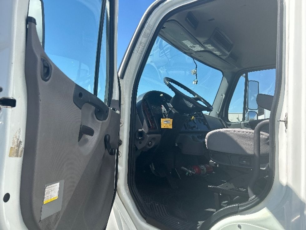Medium Duty Box Truck-Light and Medium Duty Trucks-Freightliner-2021-M2-West Sacramento-CA-190,810\n\t\tmiles-$ 56,500 - Image 16