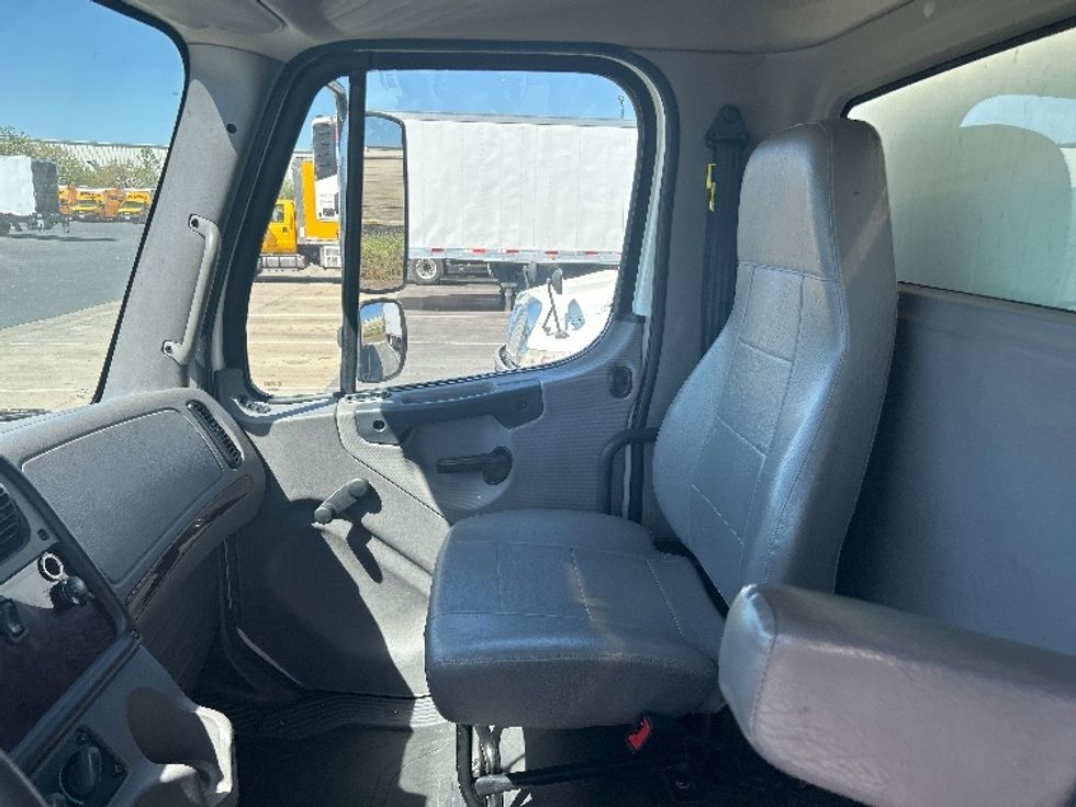 Medium Duty Box Truck-Light and Medium Duty Trucks-Freightliner-2021-M2-West Sacramento-CA-190,810\n\t\tmiles-$ 56,500 - Image 19