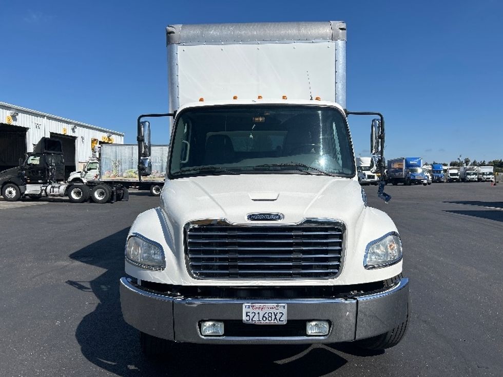 Medium Duty Box Truck-Light and Medium Duty Trucks-Freightliner-2021-M2-West Sacramento-CA-190,810\n\t\tmiles-$ 56,500 - Image 2
