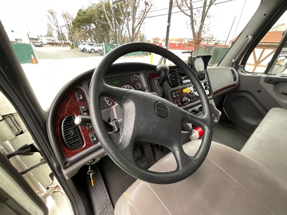 Medium Duty Box Truck-Light and Medium Duty Trucks-Freightliner-2021-M2-West Sacramento-CA-66,492\n\t\tmiles-$ 73,250 - Image 17