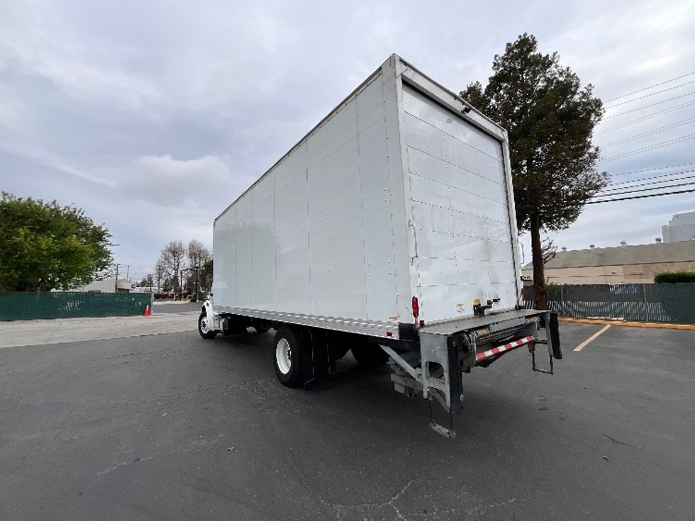 Medium Duty Box Truck-Light and Medium Duty Trucks-Freightliner-2021-M2-West Sacramento-CA-66,492\n\t\tmiles-$ 73,250 - Image 6