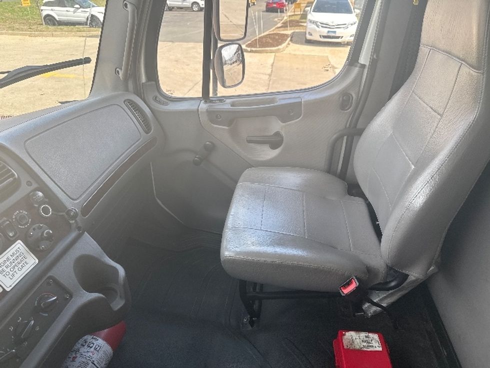 Medium Duty Box Truck-Light and Medium Duty Trucks-Freightliner-2021-M2-Westfield-MA-149,536\n\t\tmiles-$ 58,250 - Image 18