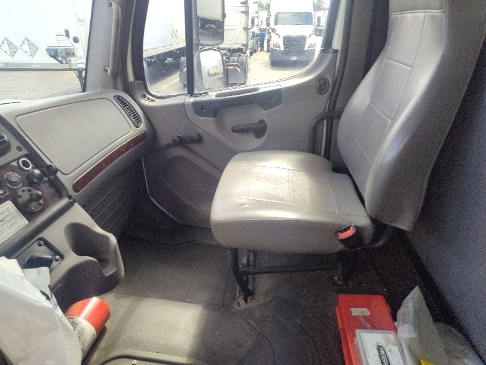 Medium Duty Box Truck-Light and Medium Duty Trucks-Freightliner-2021-M2-Westfield-MA-155,813\n\t\tmiles-$ 57,250 - Image 19