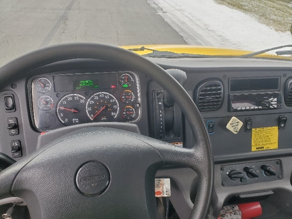 Medium Duty Box Truck-Light and Medium Duty Trucks-Freightliner-2021-M2-White Deer-PA-160,633\n\t\tmiles-$ 43,500 - Image 13