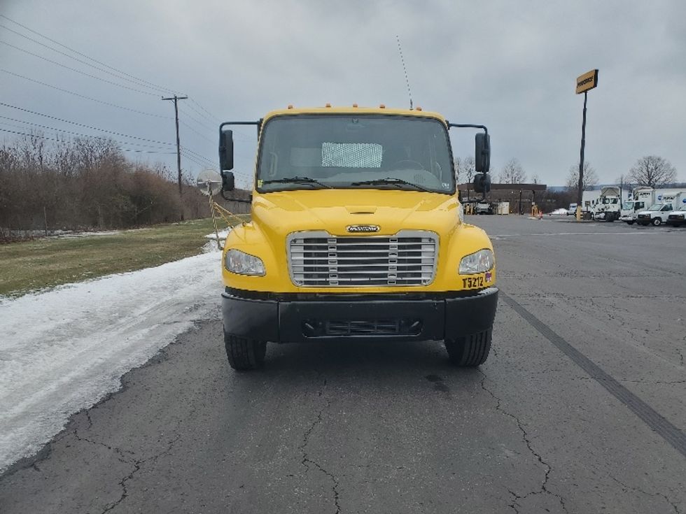 Medium Duty Box Truck-Light and Medium Duty Trucks-Freightliner-2021-M2-White Deer-PA-160,633\n\t\tmiles-$ 43,500 - Image 2