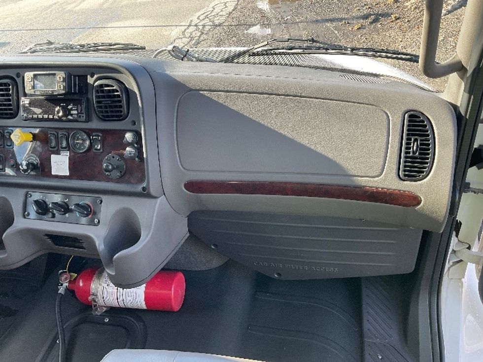 Medium Duty Box Truck-Light and Medium Duty Trucks-Freightliner-2021-M2-Wichita-KS-205,022\n\t\tmiles-$ 61,250 - Image 21