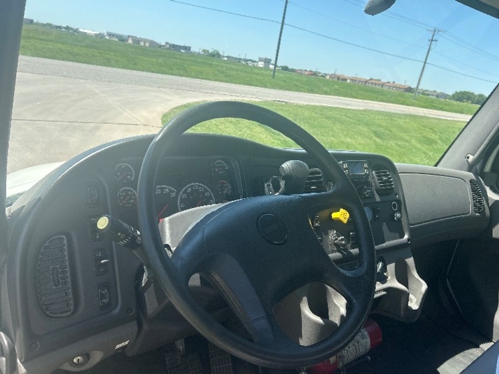 Medium Duty Box Truck-Light and Medium Duty Trucks-Freightliner-2021-M2-Wichita-KS-400,099\n\t\tmiles-$ 25,250 - Image 17