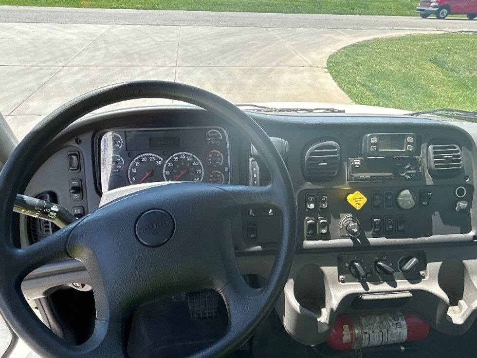 Medium Duty Box Truck-Light and Medium Duty Trucks-Freightliner-2021-M2-Wichita-KS-400,099\n\t\tmiles-$ 25,250 - Image 18