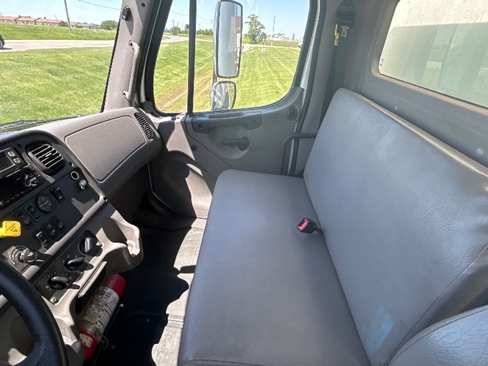 Medium Duty Box Truck-Light and Medium Duty Trucks-Freightliner-2021-M2-Wichita-KS-400,099\n\t\tmiles-$ 25,250 - Image 19