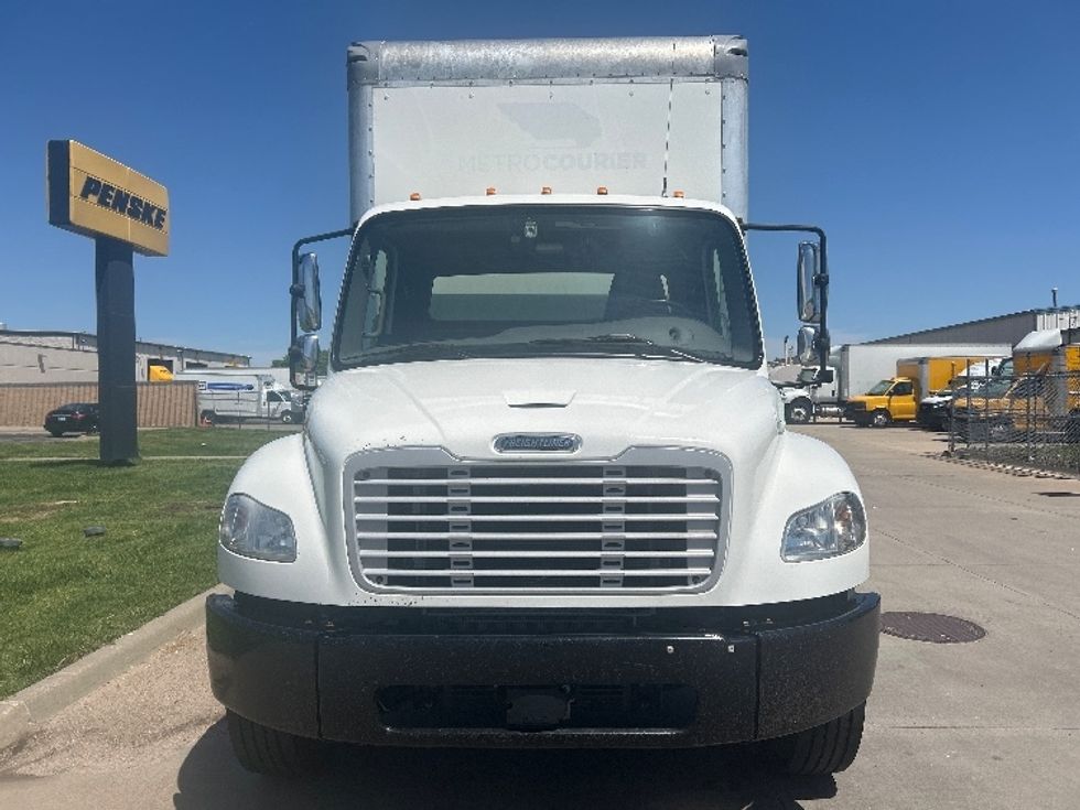 Medium Duty Box Truck-Light and Medium Duty Trucks-Freightliner-2021-M2-Wichita-KS-400,099\n\t\tmiles-$ 25,250 - Image 2