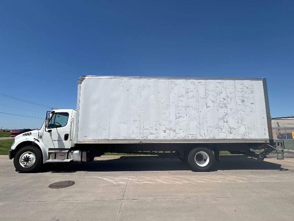 Medium Duty Box Truck-Light and Medium Duty Trucks-Freightliner-2021-M2-Wichita-KS-400,099\n\t\tmiles-$ 25,250 - Image 4