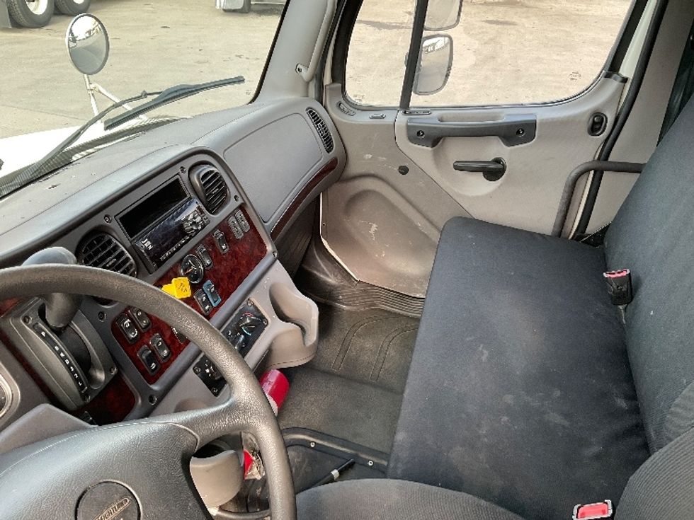 Medium Duty Box Truck-Light and Medium Duty Trucks-Freightliner-2021-M2-Wilkes Barre-PA-185,819\n\t\tmiles-$ 51,000 - Image 19