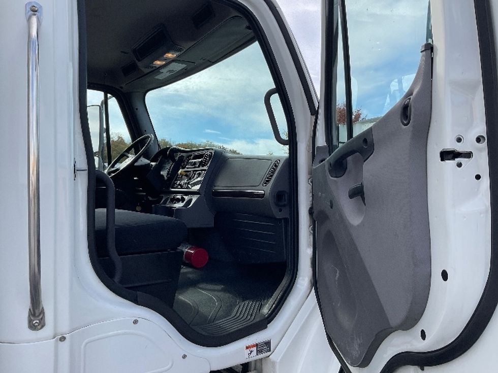 Medium Duty Box Truck-Light and Medium Duty Trucks-Freightliner-2021-M2-Wilkes Barre-PA-185,819\n\t\tmiles-$ 51,000 - Image 20
