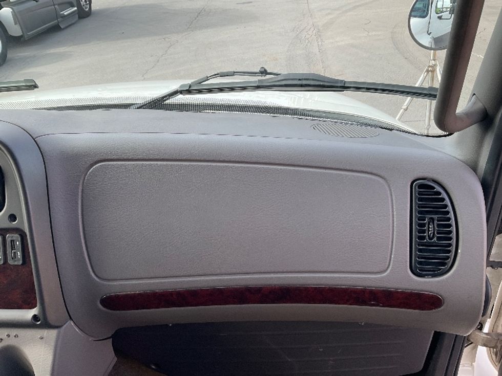 Medium Duty Box Truck-Light and Medium Duty Trucks-Freightliner-2021-M2-Wilkes Barre-PA-185,819\n\t\tmiles-$ 51,000 - Image 21