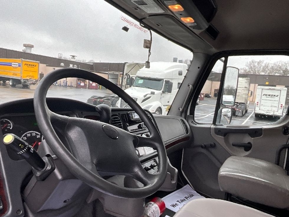 Medium Duty Box Truck-Light and Medium Duty Trucks-Freightliner-2021-M2-Wilkes Barre-PA-265,000\n\t\tmiles-$ 42,000 - Image 17