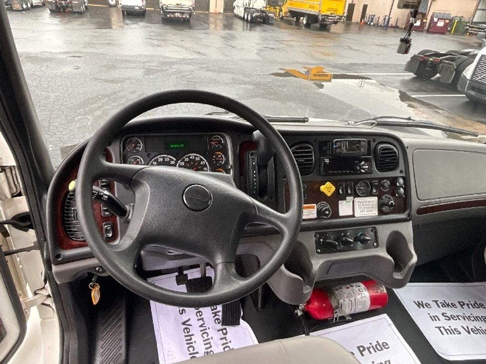 Medium Duty Box Truck-Light and Medium Duty Trucks-Freightliner-2021-M2-Wilkes Barre-PA-265,000\n\t\tmiles-$ 42,000 - Image 18