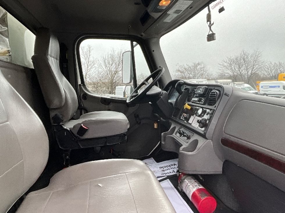 Medium Duty Box Truck-Light and Medium Duty Trucks-Freightliner-2021-M2-Wilkes Barre-PA-265,000\n\t\tmiles-$ 42,000 - Image 22