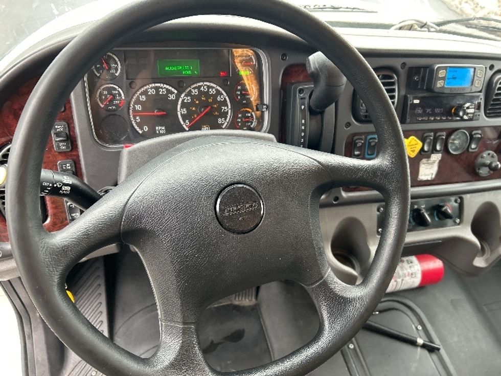 Medium Duty Box Truck-Light and Medium Duty Trucks-Freightliner-2021-M2-Windsor-WI-88,727\n\t\tmiles-$ 70,000 - Image 18