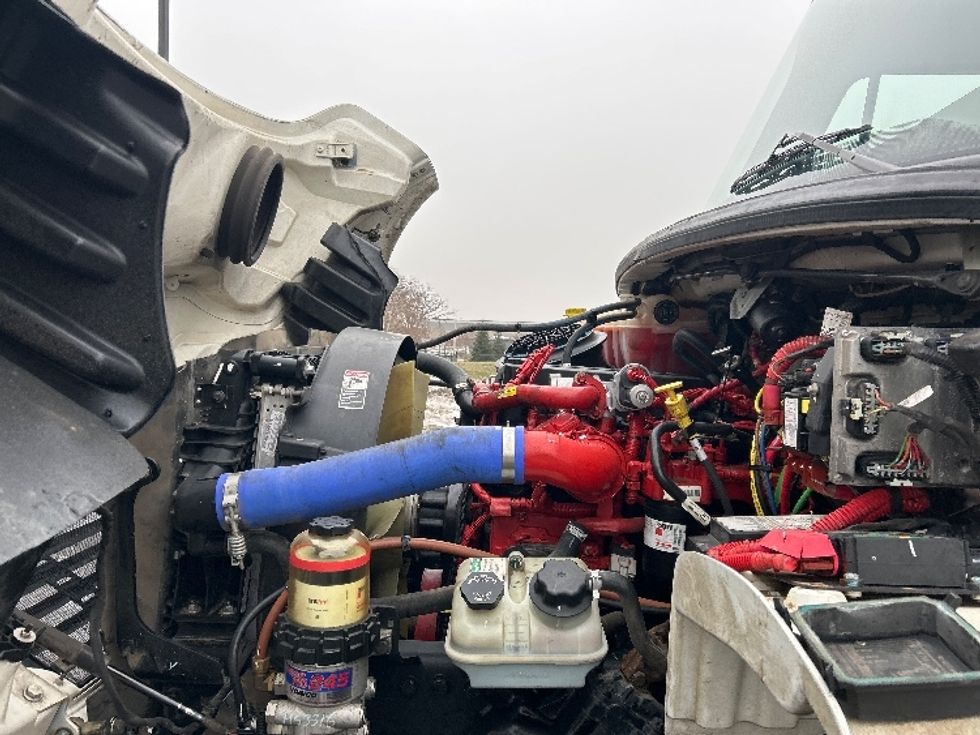 Medium Duty Box Truck-Light and Medium Duty Trucks-Freightliner-2021-M2-Windsor-WI-88,727\n\t\tmiles-$ 70,000 - Image 24