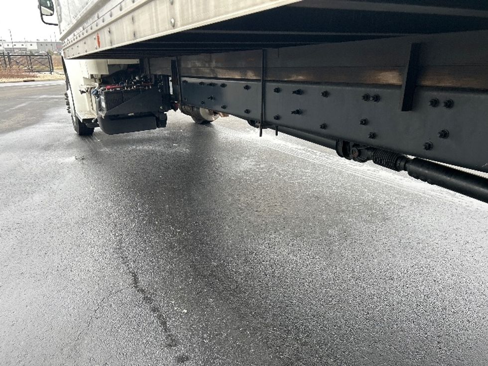 Medium Duty Box Truck-Light and Medium Duty Trucks-Freightliner-2021-M2-Windsor-WI-88,727\n\t\tmiles-$ 70,000 - Image 5
