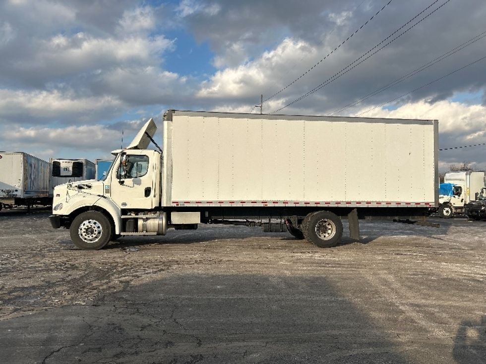 Medium Duty Box Truck-Light and Medium Duty Trucks-Freightliner-2021-M211242S-Indianapolis-IN-408,788\n\t\tmiles-$ 68,250 - Image 4