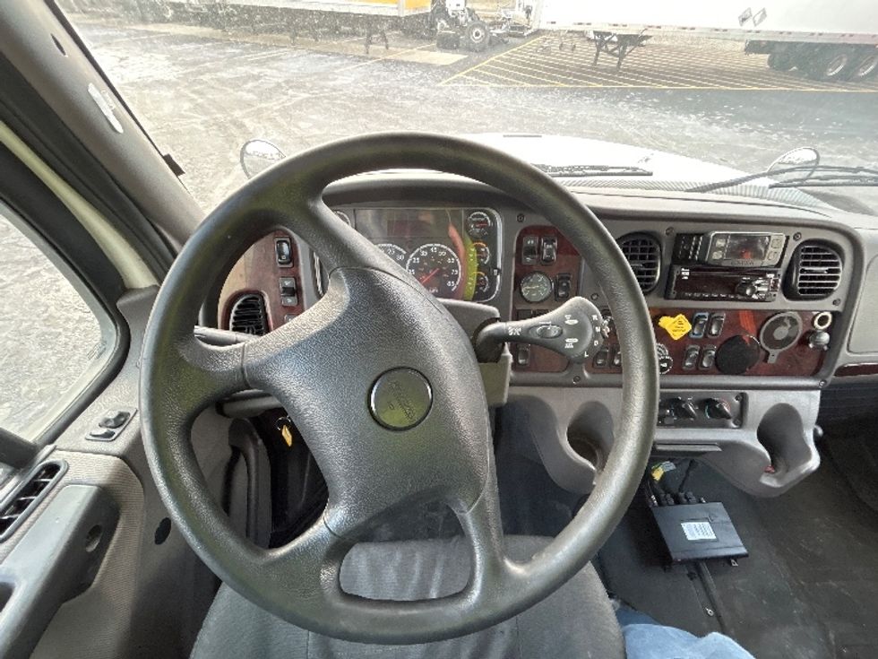 Medium Duty Box Truck-Light and Medium Duty Trucks-Freightliner-2021-M211242S-Indianapolis-IN-408,788\n\t\tmiles-$ 68,250 - Image 16