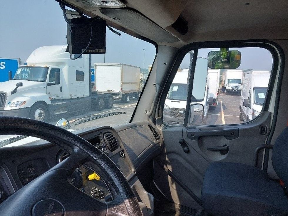 Medium Duty Box Truck-Light and Medium Duty Trucks-Freightliner-2021-M211242S-Kansas City-MO-531,600\n\t\tmiles-$ 56,750 - Image 17