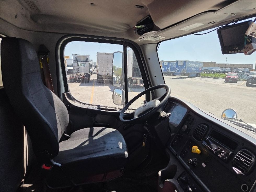 Medium Duty Box Truck-Light and Medium Duty Trucks-Freightliner-2021-M211242S-Kansas City-MO-590,843\n\t\tmiles-$ 65,000 - Image 22