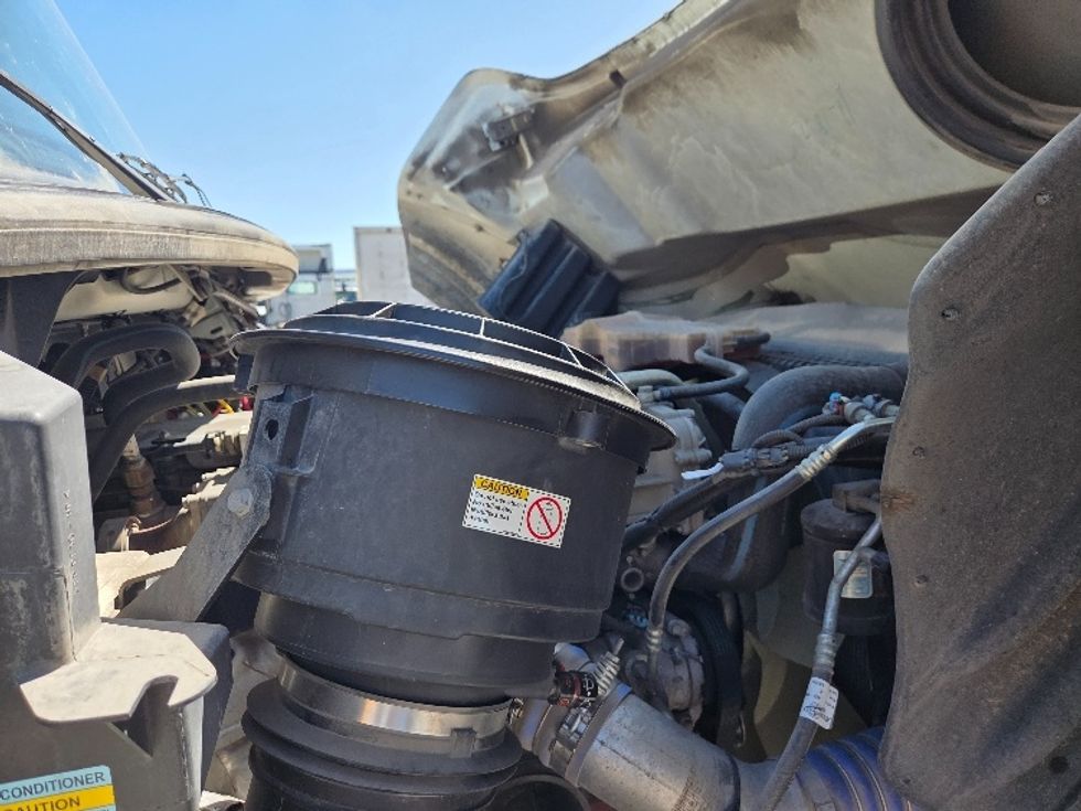 Medium Duty Box Truck-Light and Medium Duty Trucks-Freightliner-2021-M211242S-Kansas City-MO-590,843\n\t\tmiles-$ 65,000 - Image 23