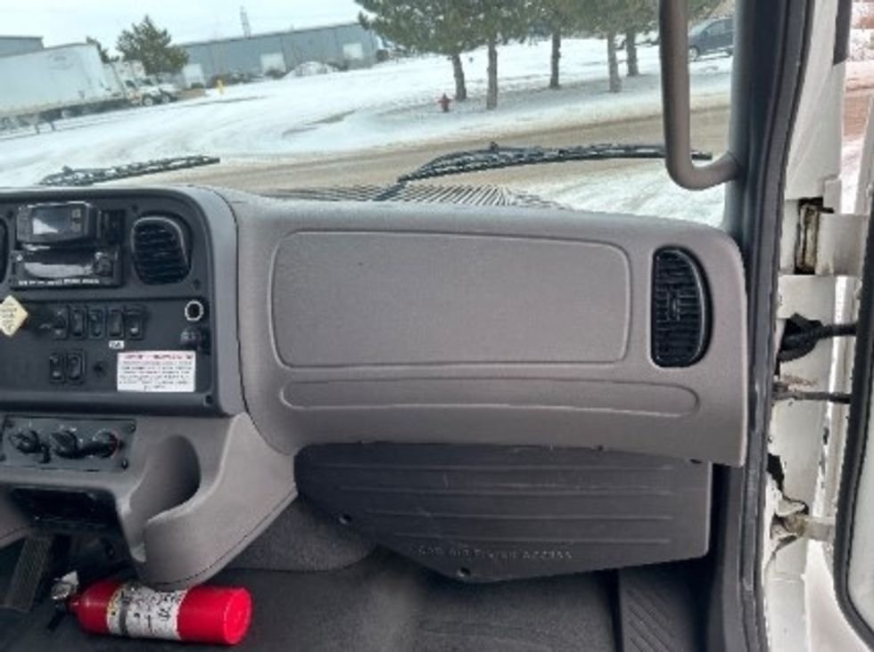 Medium Duty Box Truck-Light and Medium Duty Trucks-Freightliner-2021-M211242S-Lansing-MI-458,740\n\t\tmiles-$ 69,250 - Image 20