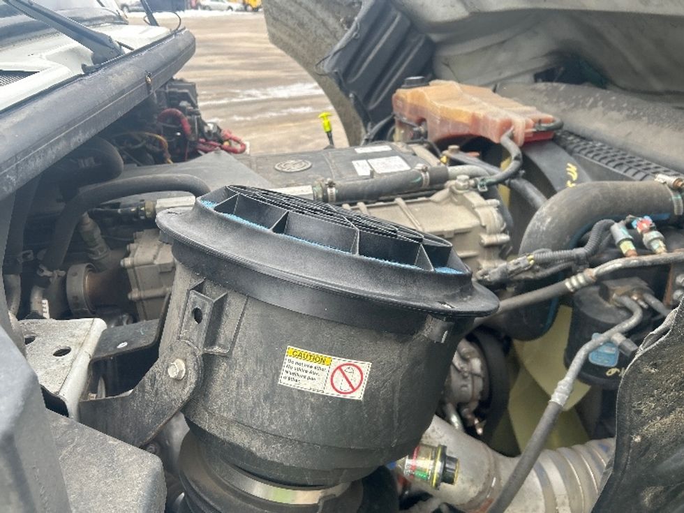 Medium Duty Box Truck-Light and Medium Duty Trucks-Freightliner-2021-M211242S-Lansing-MI-458,740\n\t\tmiles-$ 69,250 - Image 22