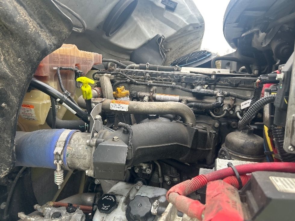 Medium Duty Box Truck-Light and Medium Duty Trucks-Freightliner-2021-M211242S-Lansing-MI-458,740\n\t\tmiles-$ 69,250 - Image 23