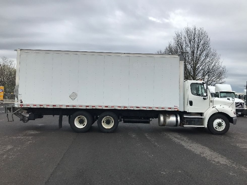 Medium Duty Box Truck-Light and Medium Duty Trucks-Freightliner-2021-M211264S-Piqua-OH-367,149\n\t\tmiles-$ 109,000 - Image 15