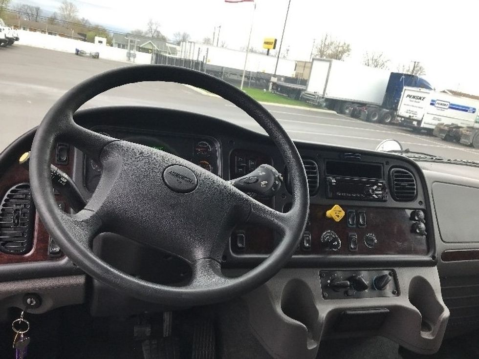 Medium Duty Box Truck-Light and Medium Duty Trucks-Freightliner-2021-M211264S-Piqua-OH-367,149\n\t\tmiles-$ 109,000 - Image 17