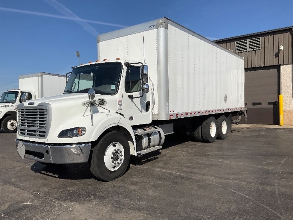 Medium Duty Box Truck-Light and Medium Duty Trucks-Freightliner-2021-M211264S-Piqua-OH-367,149\n\t\tmiles-$ 109,000 - Image 2