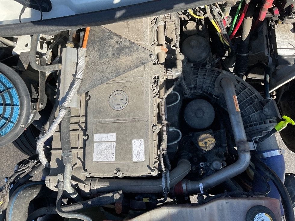 Medium Duty Box Truck-Light and Medium Duty Trucks-Freightliner-2021-M211264S-Piqua-OH-367,149\n\t\tmiles-$ 109,000 - Image 9