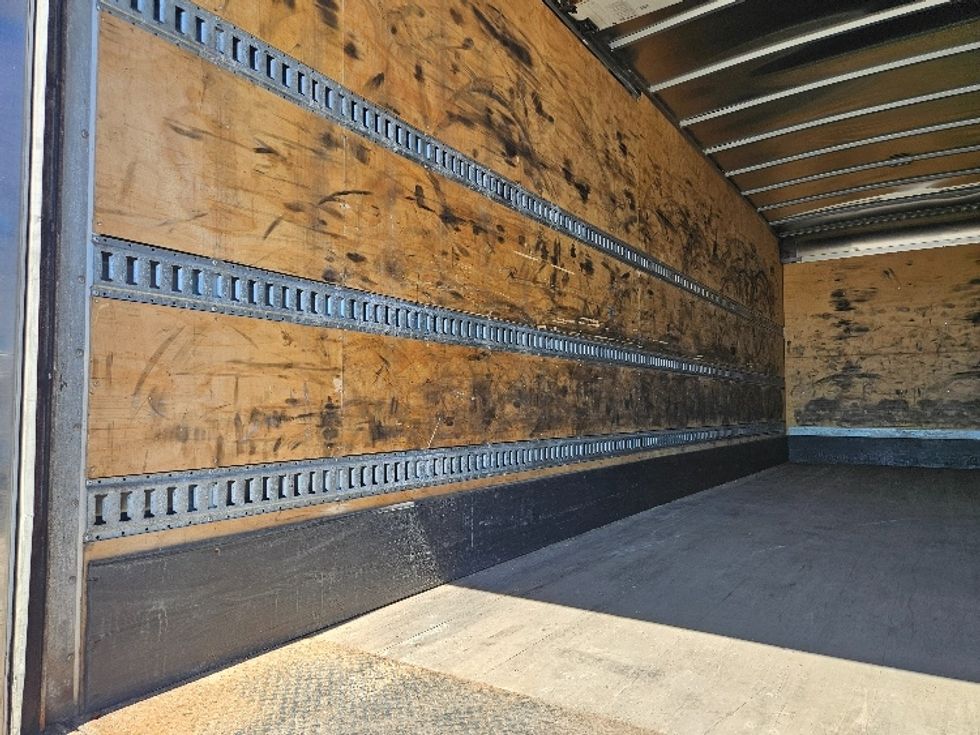 Medium Duty Box Truck-Light and Medium Duty Trucks-Freightliner-2021-M211264S-Piqua-OH-382,554\n\t\tmiles-$ 92,750 - Image 11