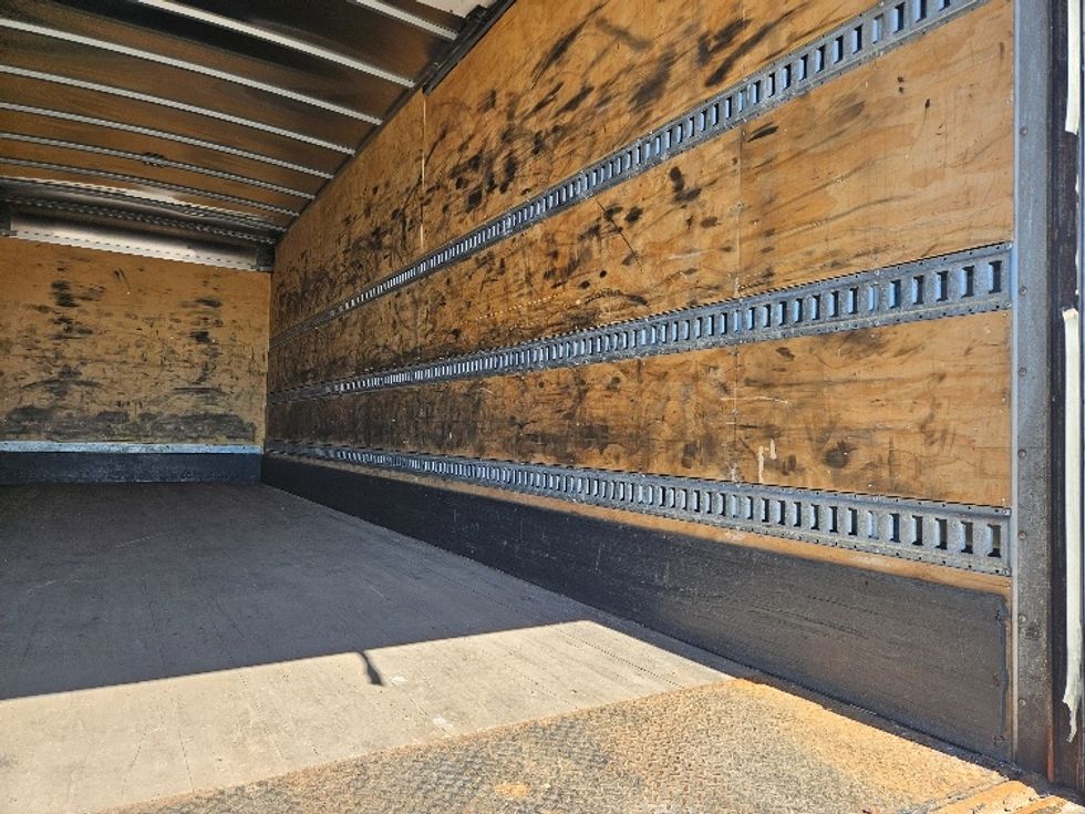 Medium Duty Box Truck-Light and Medium Duty Trucks-Freightliner-2021-M211264S-Piqua-OH-382,554\n\t\tmiles-$ 92,750 - Image 12